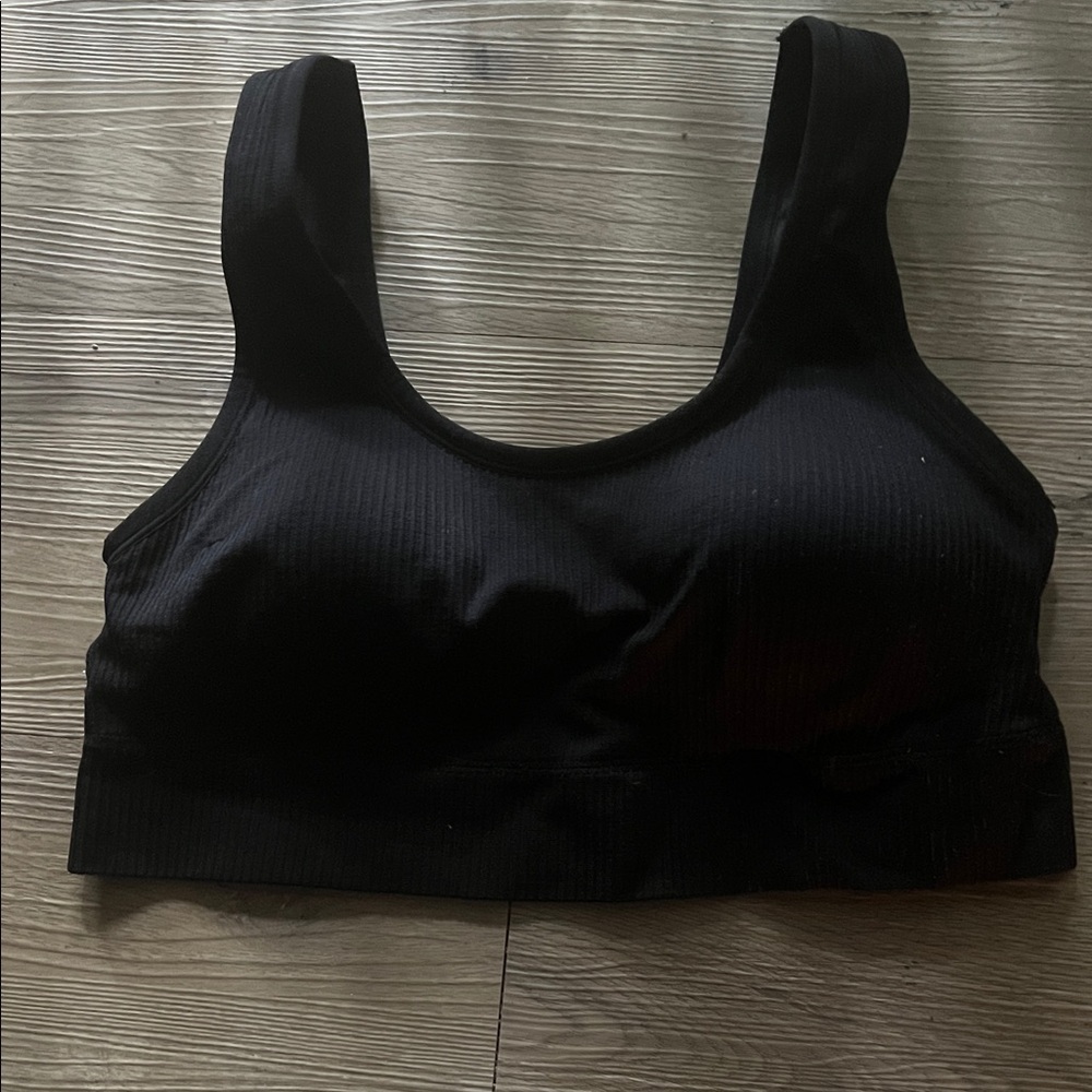 Seamless Black Sports Bra for Women